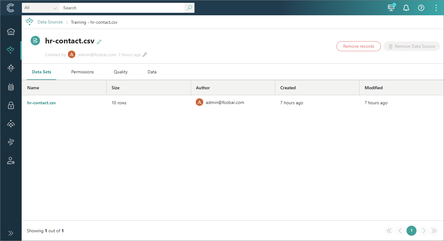 The hr-contact.csv data source on the Data Sets tab, listing one data set of 10 rows